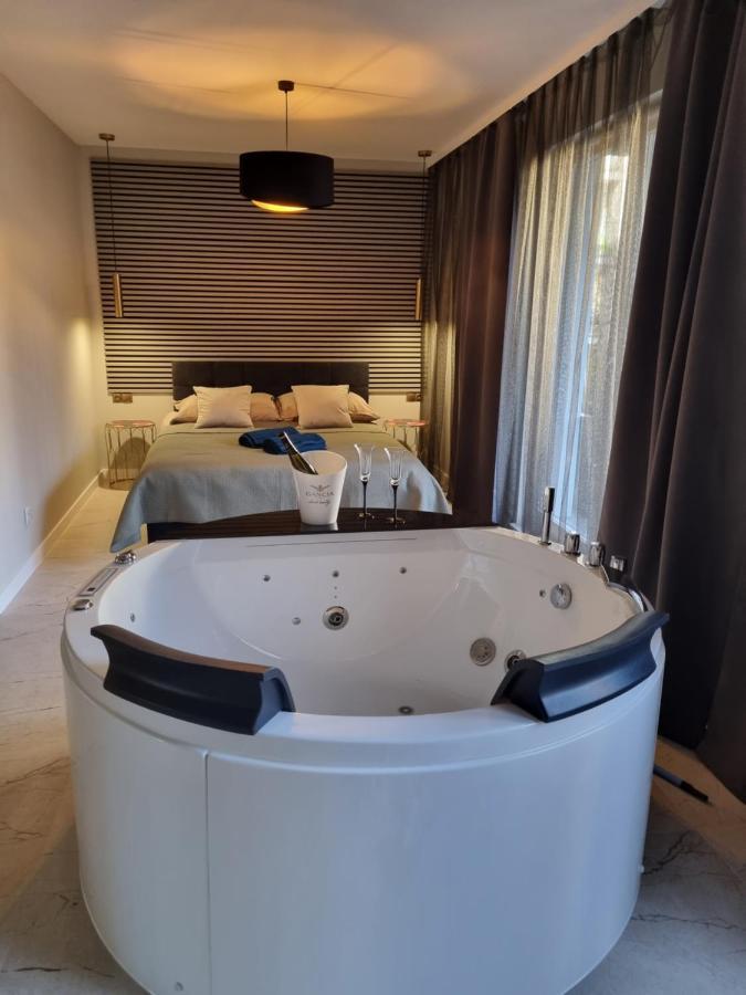 Apartament Jacuzzi Kraków Exteriör bild