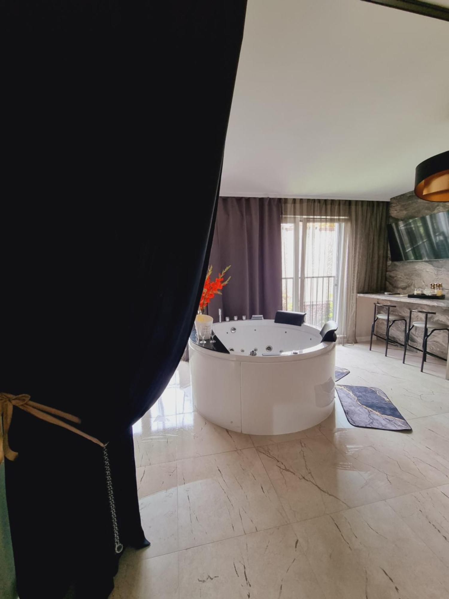 Apartament Jacuzzi Kraków Exteriör bild